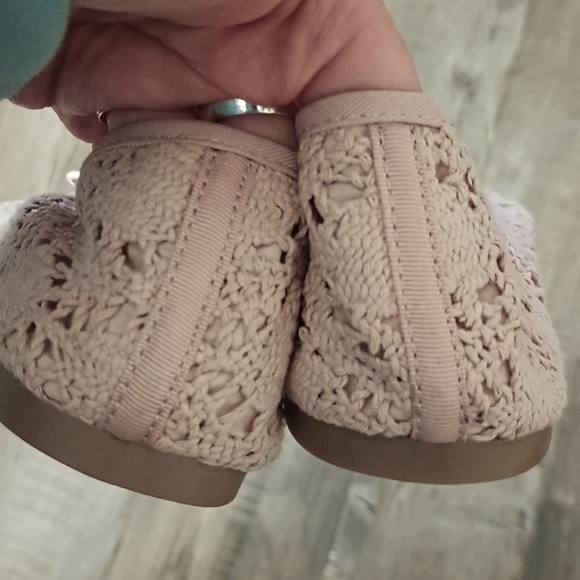 PIPER Light Pink Lacey Flats NWT - Picture 3 of 6